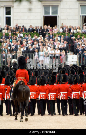 Die Trooping die Farbe Zeremonie zu Ehren des Geburtstages Queens Stockfoto