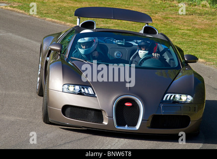 2009 Bugatti 16/4 Veyron Grand Sport auf der 2010 Goodwood Festival of Speed, Sussex, England, UK. Stockfoto