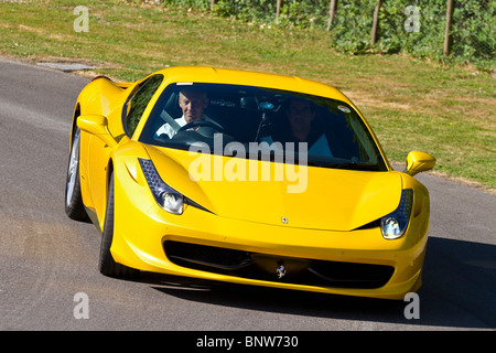 2010 Ferrari 458 Italia auf der 2010 Goodwood Festival of Speed, Sussex, England, UK. Stockfoto