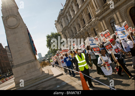 Ein Marsch der Messer Kriminalität geht von Kennington ins Zentrum von London, 20. September 2008. Stockfoto