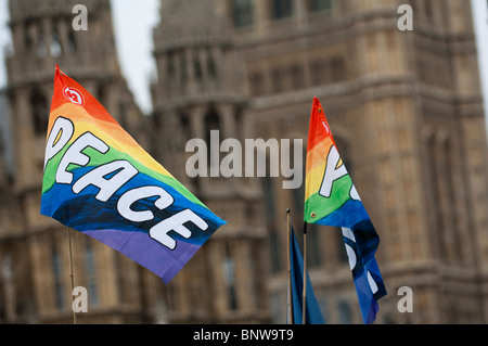 Die Anti-Kriegs-Demonstranten Brian Haw weiterhin seine rund um die Uhr Vigil außerhalb des Parlaments Stockfoto