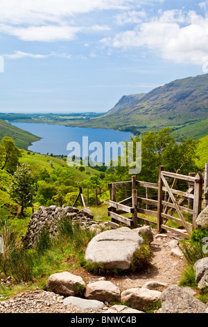 Blick über Wast Wasser von Wasdale Head Route bis Scafell Pike, Lake District, Cumbria, England, UK Stockfoto