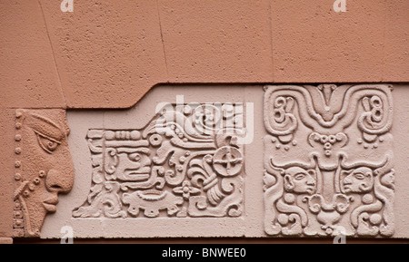 Maya-Stil Basrelief in San Antonio, Texas, USA Stockfoto