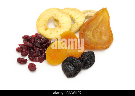 Getrocknete Früchte (Birnen, Apfelringe, Preiselbeeren, Aprikosen, Pflaumen) Stockfoto