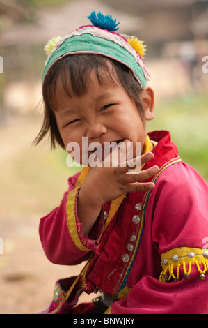 Kleines Kind in traditioneller Kleidung, Bang Tong Luang, Provinz Chiang Mai, Thailand, Asien Stockfoto