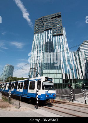 Neuen Büroturm, entworfen von Architekten Erick van Egeraat Teil Neuentwicklung namens Mahler4 in Amsterdam Süd Niederlande Stockfoto