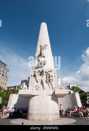 Blick von der Dam-Platz im Sommer im Zentrum von Amsterdam, Niederlande Stockfoto