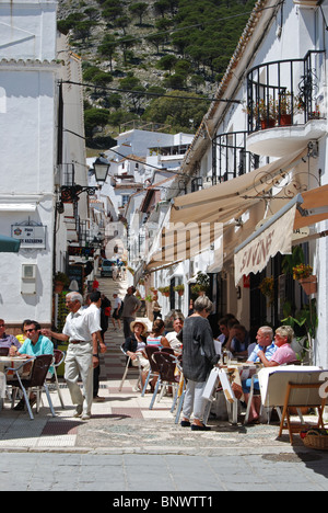 Restaurants, Calle San Sebastian, Mijas, Costa Del Sol, Provinz Malaga, Andalusien, Südspanien, Westeuropa. Stockfoto