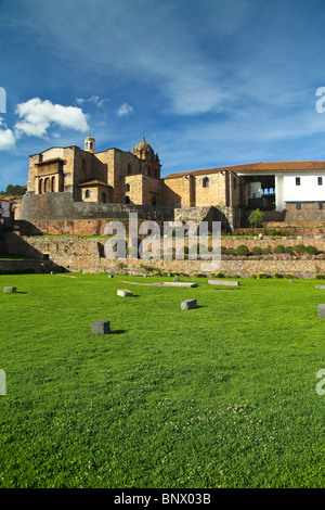 Blick auf den Coricancha-Tempel in Cusco, Peru Stockfoto