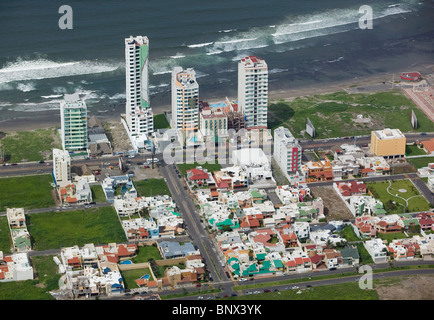 Luftbild oben Hochhaus ragt Golf Küste Strand Veracruz Mexiko Stockfoto