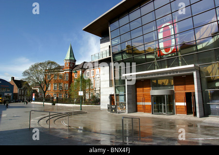 Irland, Cork, Emmet Place, Opernhaus und Crawford Art Gallery Stockfoto