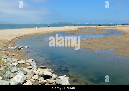 Ein kleiner Wasserbach in die San Francisco Bay am North Beach, Kalifornien USA Stockfoto