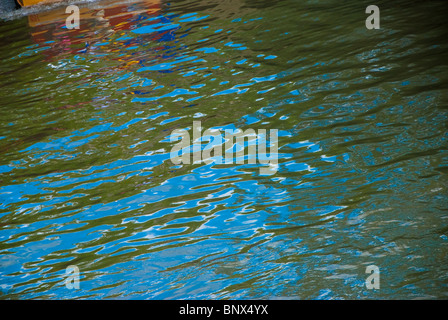 Überlegungen zum Paseo del Rio in der Innenstadt von San Antonio, Texas, USA Stockfoto