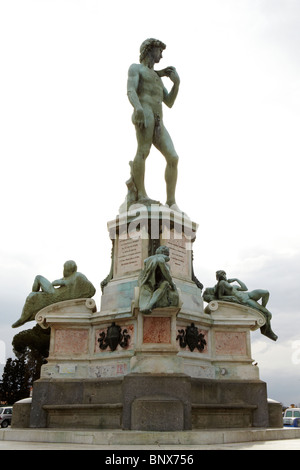 Denkmal für Michelangelo - Statue des David über Florenz, Italien Stockfoto