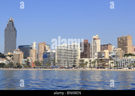 Benidorm-Alicante-Landtages Strandblick vom blauen Meer Mittelmeer Stockfoto