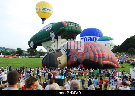 Bunte Heißluftballons am Sonntag 9. August bei Bristol Balloon Fiesta 2009, Großbritannien Stockfoto