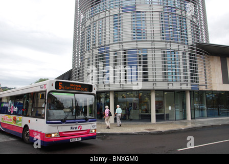 Bad Busbahnhof im Stadtzentrum von Somerset UK Stockfoto