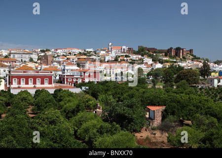 Stadt Silves mit alten Burg in Algarve-Portugal Stockfoto