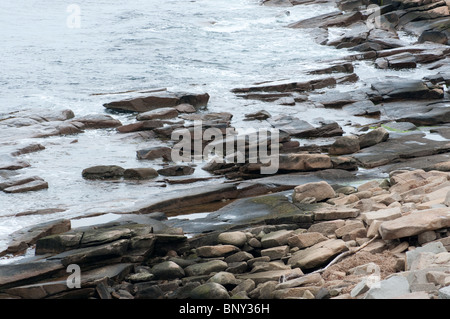 Seashore rockt am Heilbutt Punkt, Rockport, Massachusetts Stockfoto