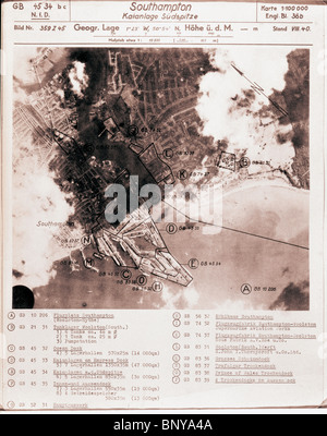 Southampton - Hampshire 1940 Details des Docks, Gaswerke, Tanklager, Silos. Stockfoto