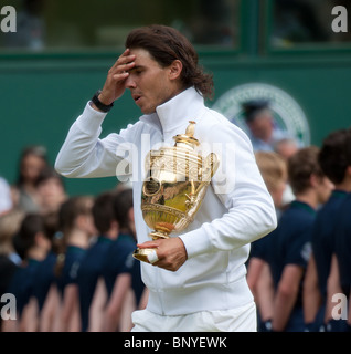 4. Juli 2010: Rafael Nadal, Männer Singles Meister.  Internationales Tennisturnier in Wimbledon statt bei den All England Lawn Ten Stockfoto