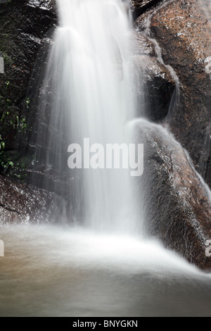 Wasserfall in Tioman Island Dschungel, malaysia Stockfoto