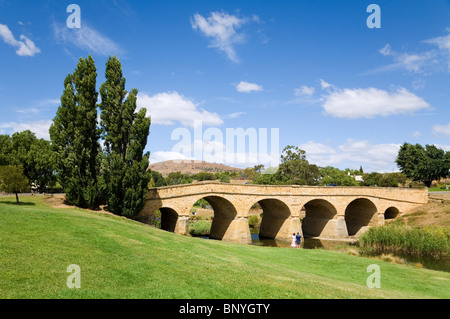 Richmond Bridge - die erste Steinbrücke in Australien, von Sträflingen 1823 erbaut. Richmond, Tasmanien, Australien Stockfoto