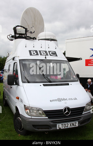 Ein BBC-Lokalnachrichten außerhalb Übertragungswagen in Großbritannien. Stockfoto