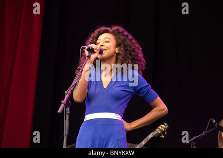 Corinne Bailey Rae beim Latitude Festival, Henham Park, Suffolk, England. Stockfoto