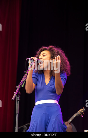 Corinne Bailey Rae beim Latitude Festival, Henham Park, Suffolk, England. Stockfoto