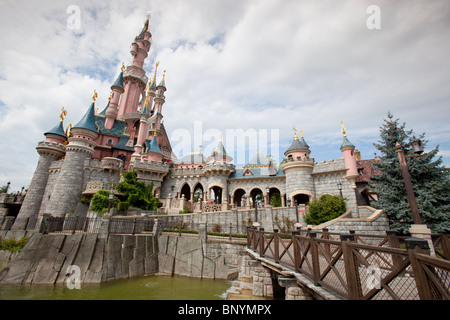 Cinderellas Schloss bei Euro Disney in Paris, Frankreich. Stockfoto