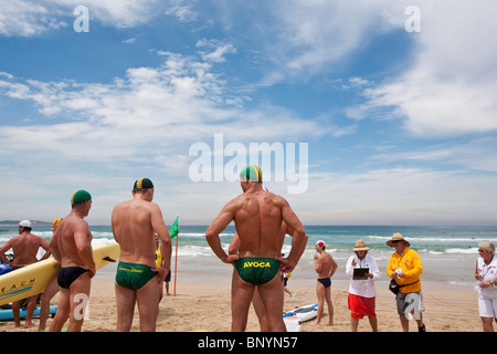 Surf Rettungsschwimmer am Cronulla Beach bei einem Surf-Karneval. Sydney, New South Wales, Australien Stockfoto