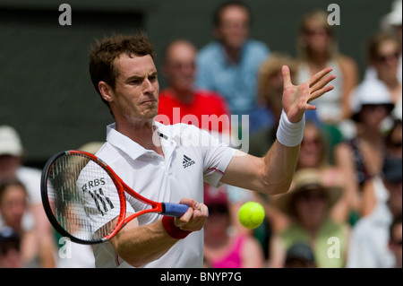 24. Juni 2010: Andy Murray V Jarkko Nieminen spielte auf dem Centre Court.  Internationales Tennisturnier in Wimbledon statt auf der All Stockfoto