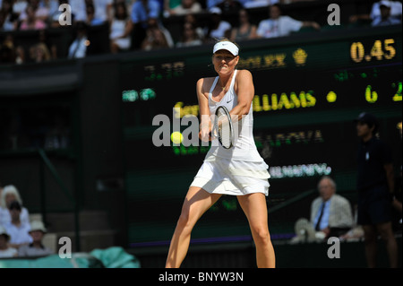 28. Juni 2010: Serena Williams (USA) [1] V Maria Sharapova (RUS) {1}. Internationales Tennisturnier in Wimbledon statt bei den All England Lawn Tennis Club, London, England. Stockfoto