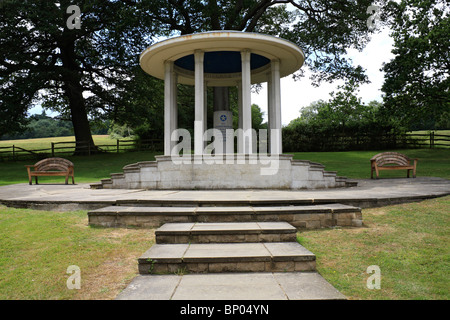 Denkmal der Magna Carta (große Charta) durch König Johann in Runnymede Juni 1215 abgedichtet. Berkshire England UK. Stockfoto