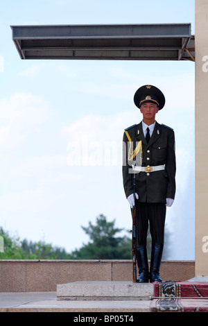 Kirgisistan - Bischkek - Ala-Too-Platz - zeremoniellen Soldat Stockfoto