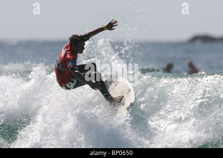 Franzose Marc Lacomare, Relenless Boardmasters Surfwettbewerb, Newquay, Cornwall, 8. August gewonnen. Stockfoto