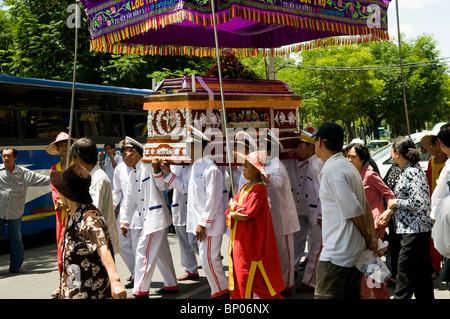 Eine bunte Beerdigung in Saigon. Stockfoto