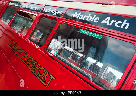 AEC Routemaster, London-rote Doppeldecker-Bus. RCL-Klasse Stockfoto