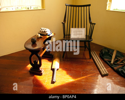 Cricket-Schläger-Ball-Pads und Stümpfe von König Rama V Chulalongkorn Royal Maruekatayawan Summer Palace Hua Hin Thailand Stockfoto