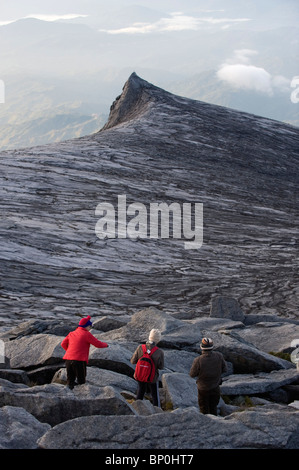 Süd-Ost-Asien, Malaysia, Borneo, Sabah, Kinabalu National Park, Malaysias höchster Berg (4095m), Wanderer Stockfoto