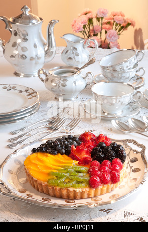 Frisches Obst-Torte bei High Tea Stockfoto