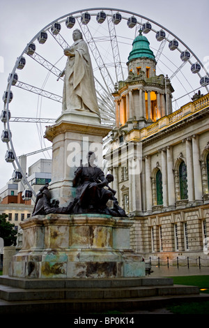 Belfast City Hall, eines der schönsten klassischen Renaissance-Gebäude. Belfast, Nordirland, Vereinigtes Königreich. Stockfoto