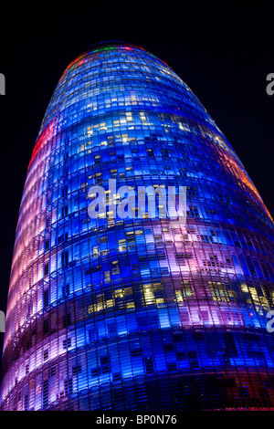 Agbar-Turm, 142m Wolkenkratzer von Architekt Jean Nouve, an Platz, Barcelona, Spanien Stockfoto