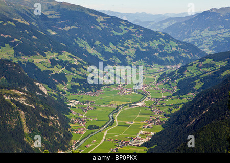 Mayrhofen, Zillertal Valley, Tirol Tirol, Österreich im Sommer Stockfoto