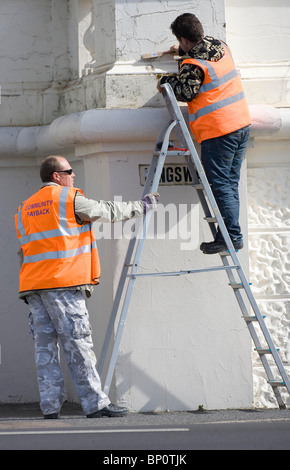 Gemeinde-Payback-Arbeiter in Brighton. Bild von James Boardman. Stockfoto