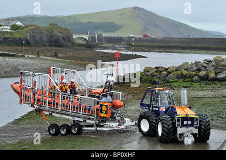 Aberystwyth Rettungsboot wiederherzustellenden nach einer Übung Stockfoto