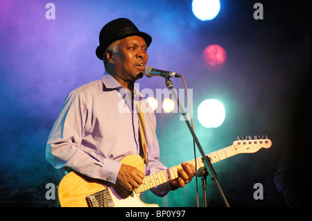 Booker T. Jones, US-amerikanischer blues-Sänger und Musiker im Festzelt Hauptbühne. Maryport Blues Festival, 2010. Cumbria, England Stockfoto