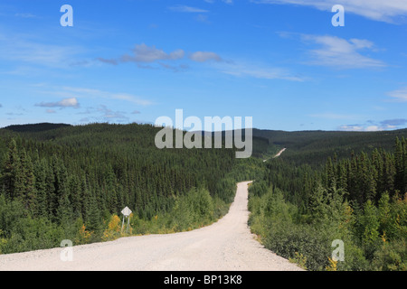Einsame Straße in Quebec auf dem Weg zum Labrador Highway Stockfoto