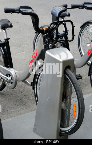 Eine öffentliche automatische Bixi Bike-Verleihstation In Montreal, Quebec, Kanada Stockfoto